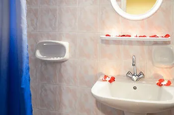 Artemis Studios And Apartments Hotel